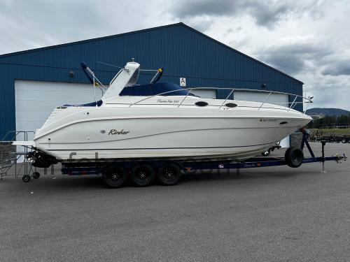 Rinker 330 Fiesta Vee recensioni e scheda tecnica